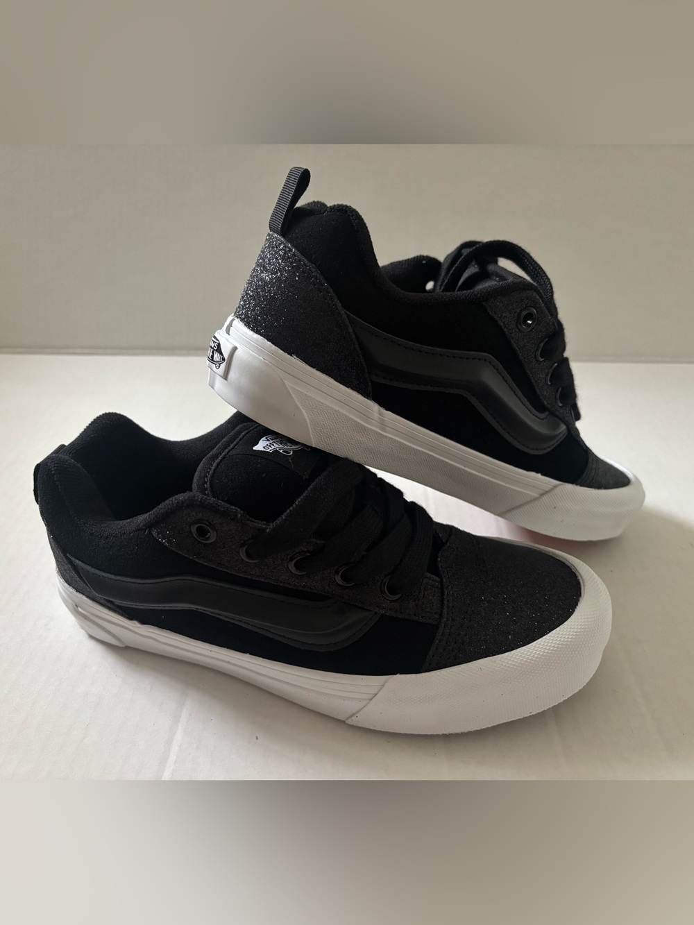 New! Vans Knu Shool Shoes Dazzled Black Junior Size 4.5